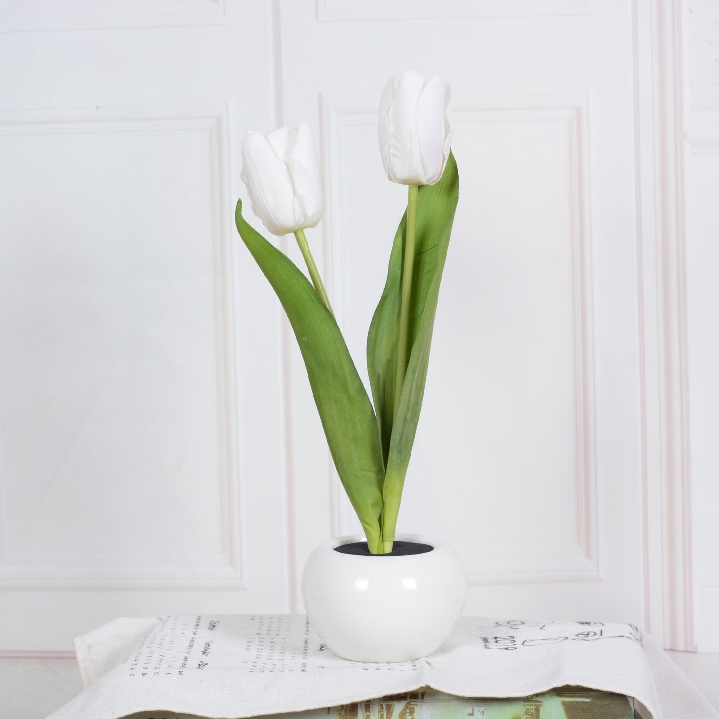 LED Tulip Flower Night Light Artificial Flowerpot Potted Plant Landscape Table Lamp White 2heads Battery